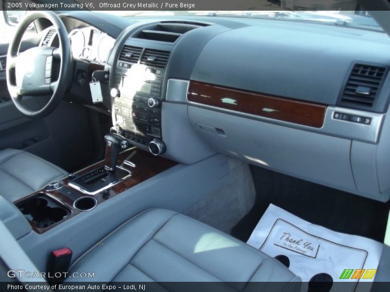 Offroad Grey Metallic / Pure Beige 2005 Volkswagen Touareg V6