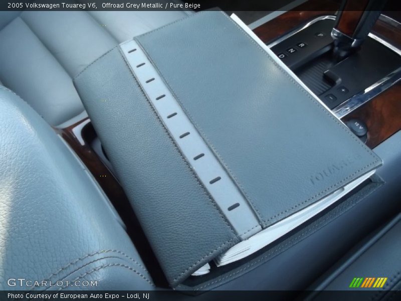 Offroad Grey Metallic / Pure Beige 2005 Volkswagen Touareg V6