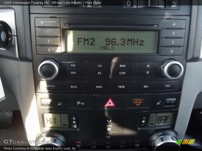 Offroad Grey Metallic / Pure Beige 2005 Volkswagen Touareg V6
