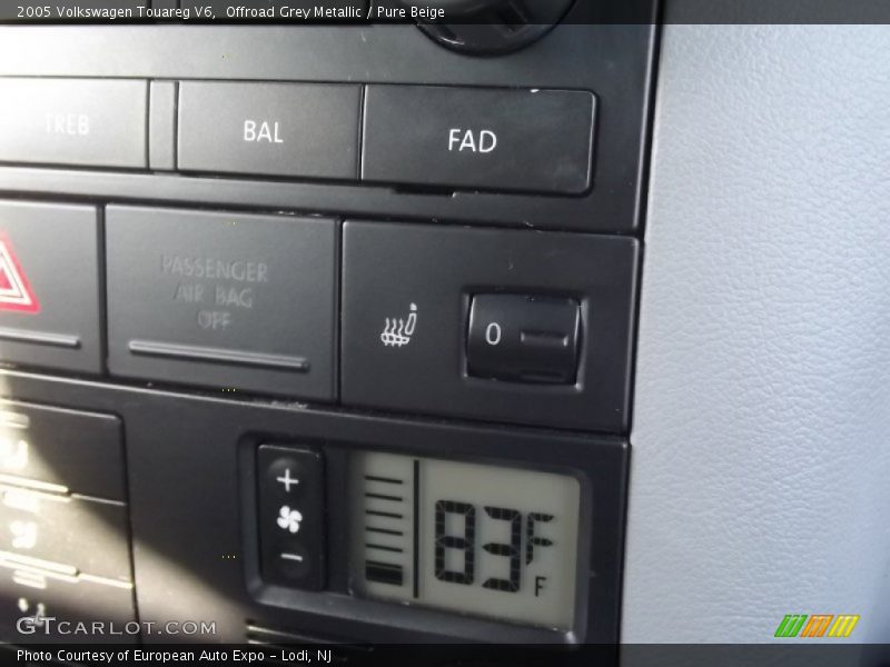 Offroad Grey Metallic / Pure Beige 2005 Volkswagen Touareg V6