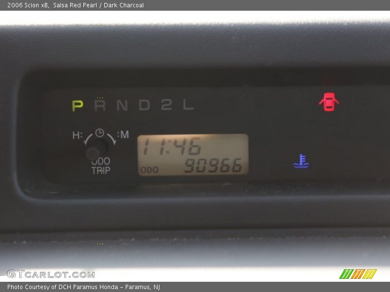 Salsa Red Pearl / Dark Charcoal 2006 Scion xB