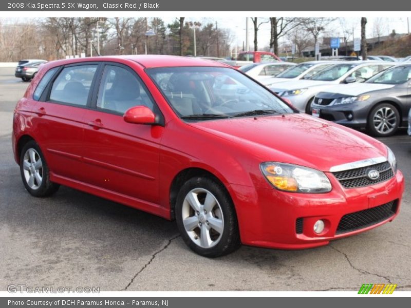 Front 3/4 View of 2008 Spectra 5 SX Wagon