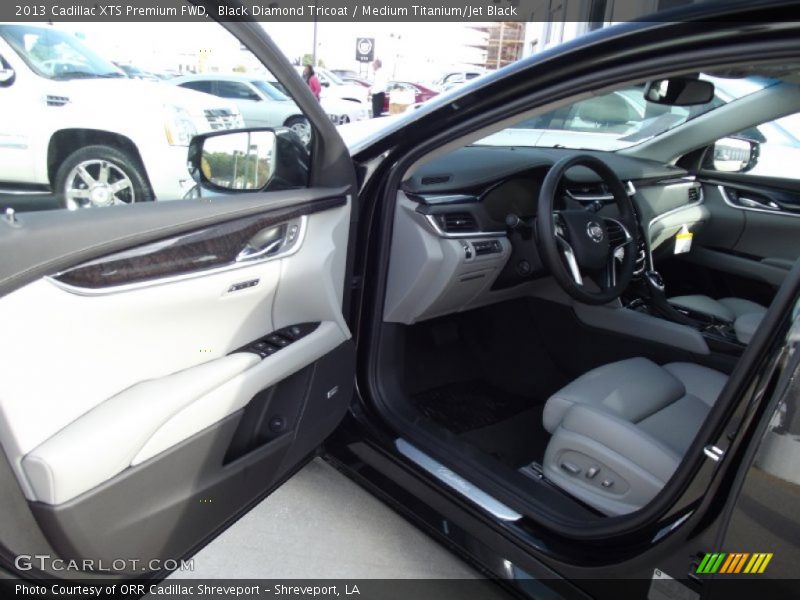 Black Diamond Tricoat / Medium Titanium/Jet Black 2013 Cadillac XTS Premium FWD