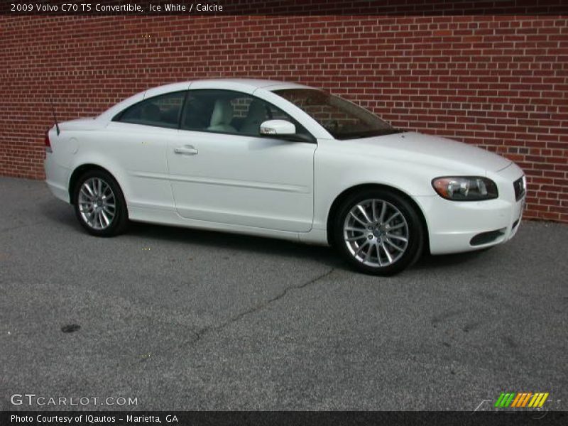 Ice White / Calcite 2009 Volvo C70 T5 Convertible