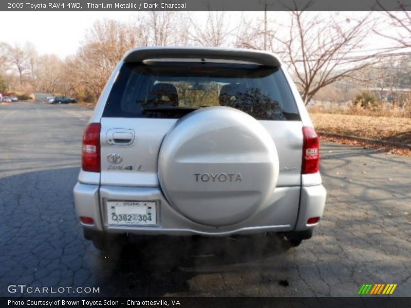 Titanium Metallic / Dark Charcoal 2005 Toyota RAV4 4WD