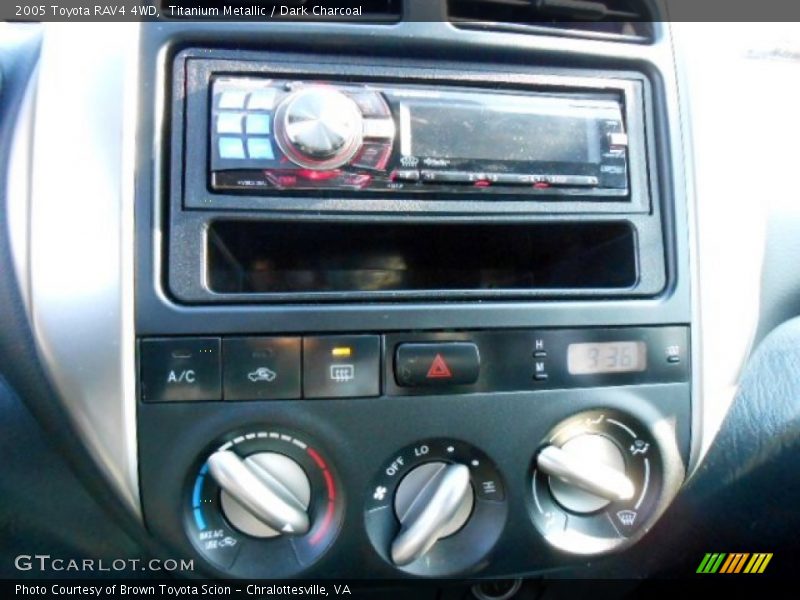 Titanium Metallic / Dark Charcoal 2005 Toyota RAV4 4WD
