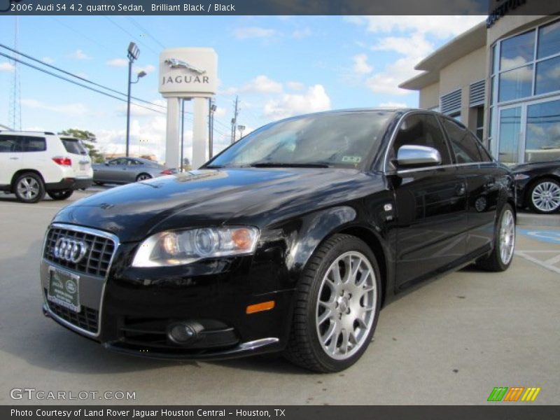 Front 3/4 View of 2006 S4 4.2 quattro Sedan