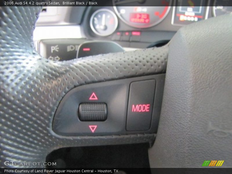 Controls of 2006 S4 4.2 quattro Sedan