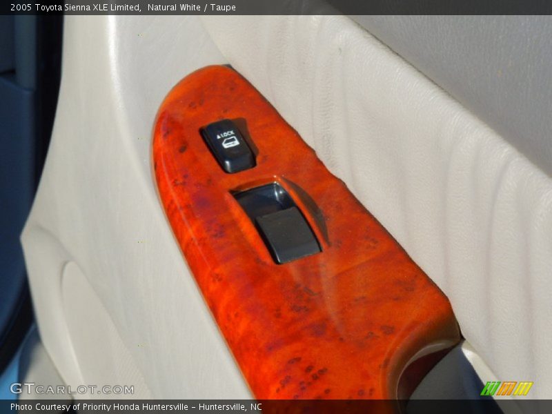 Natural White / Taupe 2005 Toyota Sienna XLE Limited