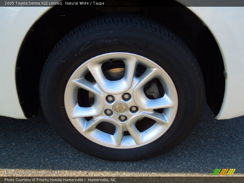 Natural White / Taupe 2005 Toyota Sienna XLE Limited