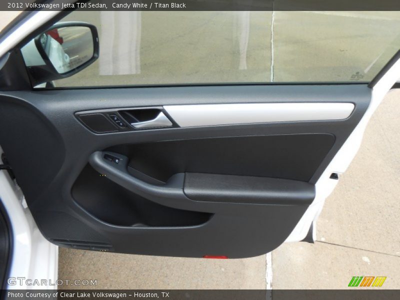 Candy White / Titan Black 2012 Volkswagen Jetta TDI Sedan
