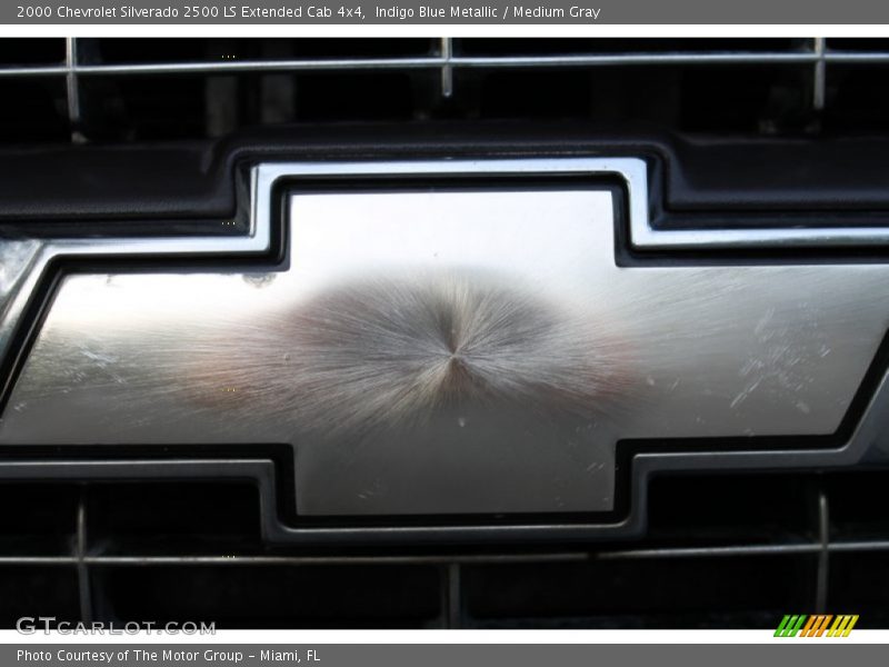 Indigo Blue Metallic / Medium Gray 2000 Chevrolet Silverado 2500 LS Extended Cab 4x4