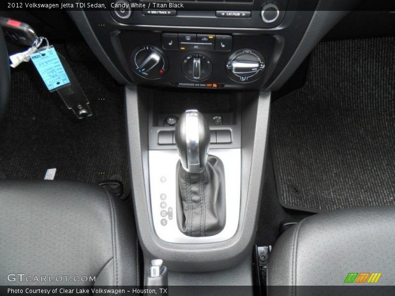 Candy White / Titan Black 2012 Volkswagen Jetta TDI Sedan