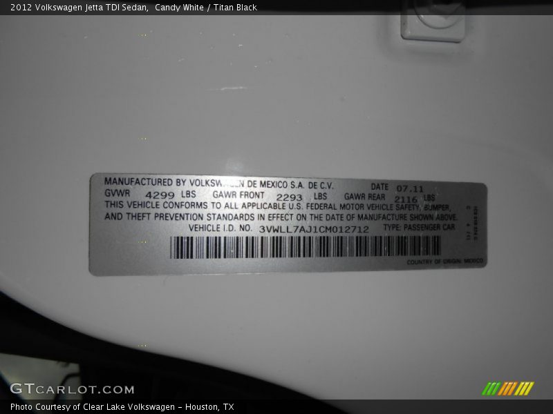 Candy White / Titan Black 2012 Volkswagen Jetta TDI Sedan