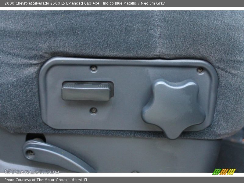 Indigo Blue Metallic / Medium Gray 2000 Chevrolet Silverado 2500 LS Extended Cab 4x4