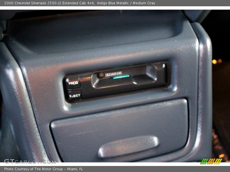 Indigo Blue Metallic / Medium Gray 2000 Chevrolet Silverado 2500 LS Extended Cab 4x4