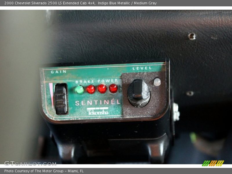 Indigo Blue Metallic / Medium Gray 2000 Chevrolet Silverado 2500 LS Extended Cab 4x4