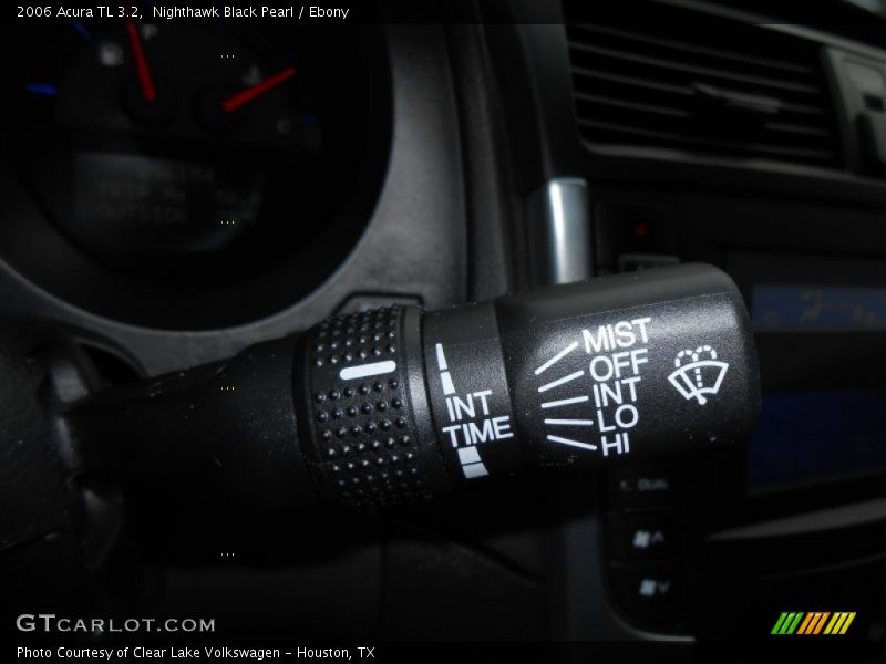 Controls of 2006 TL 3.2