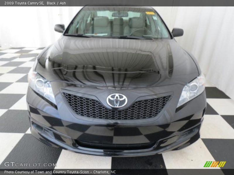 Black / Ash 2009 Toyota Camry SE