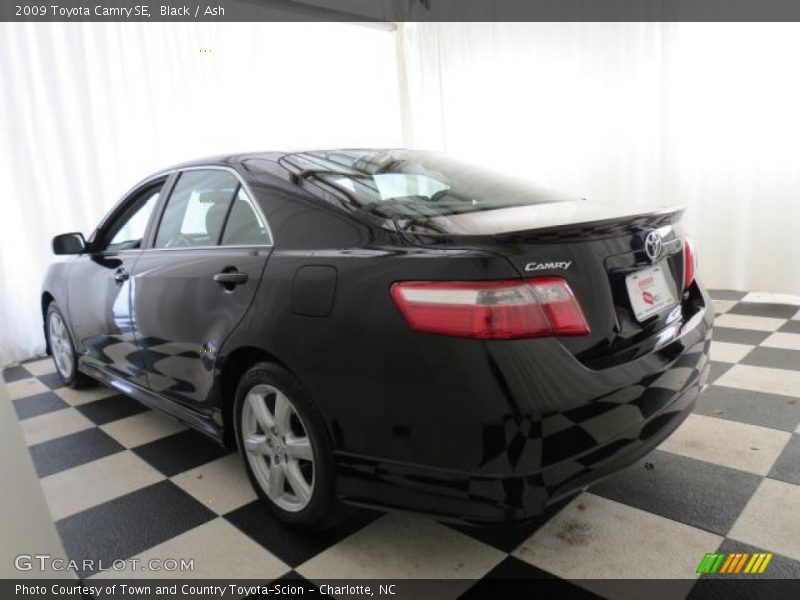Black / Ash 2009 Toyota Camry SE