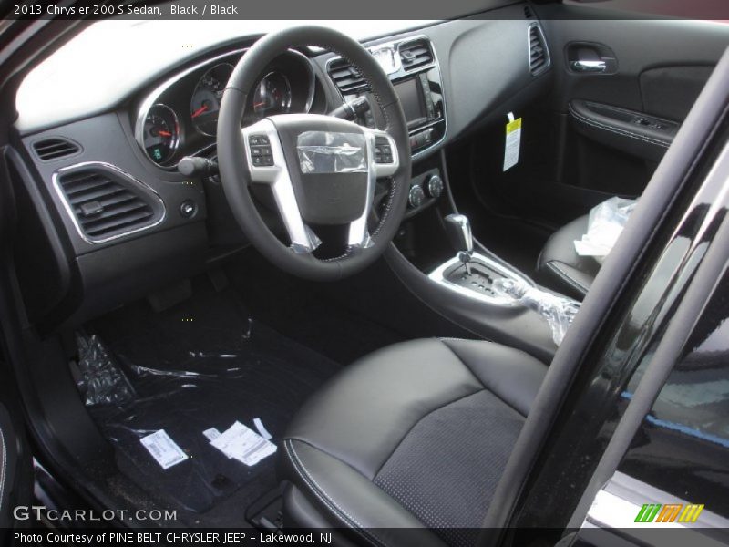 Black / Black 2013 Chrysler 200 S Sedan