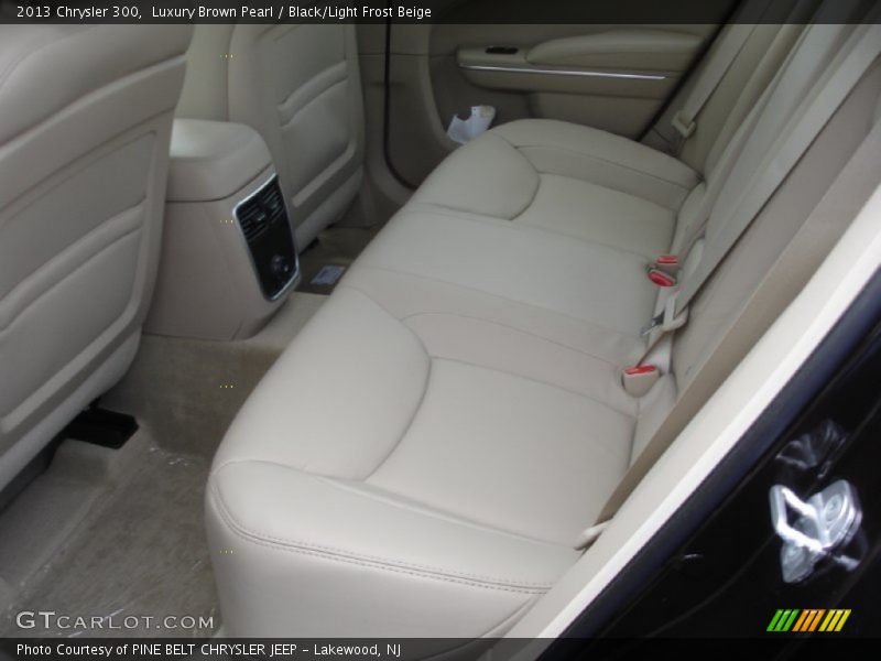 Luxury Brown Pearl / Black/Light Frost Beige 2013 Chrysler 300