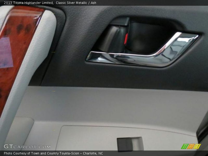 Classic Silver Metallic / Ash 2013 Toyota Highlander Limited