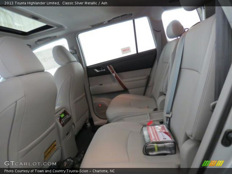 Classic Silver Metallic / Ash 2013 Toyota Highlander Limited