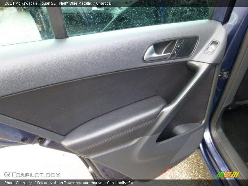 Night Blue Metallic / Charcoal 2011 Volkswagen Tiguan SE