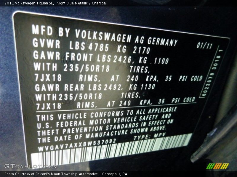 Night Blue Metallic / Charcoal 2011 Volkswagen Tiguan SE
