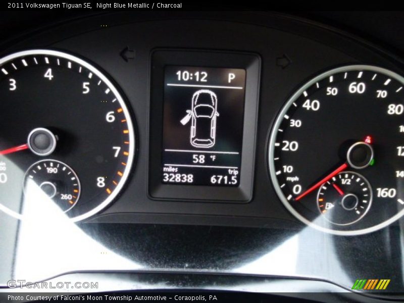 Night Blue Metallic / Charcoal 2011 Volkswagen Tiguan SE