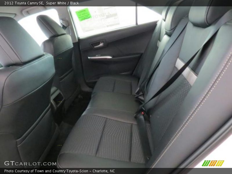 Super White / Black 2012 Toyota Camry SE