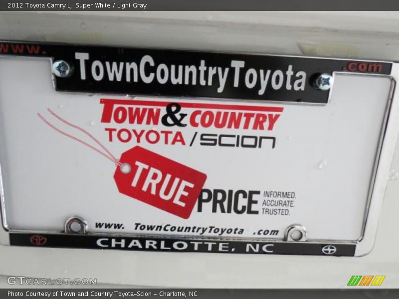 Super White / Light Gray 2012 Toyota Camry L