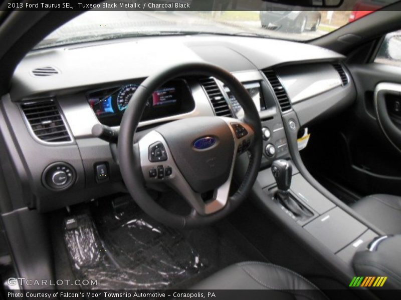 Tuxedo Black Metallic / Charcoal Black 2013 Ford Taurus SEL