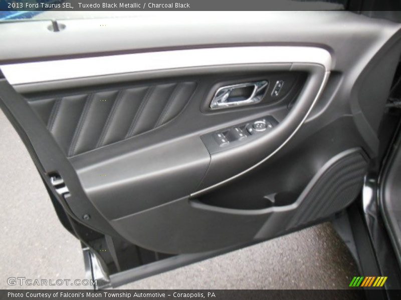 Tuxedo Black Metallic / Charcoal Black 2013 Ford Taurus SEL