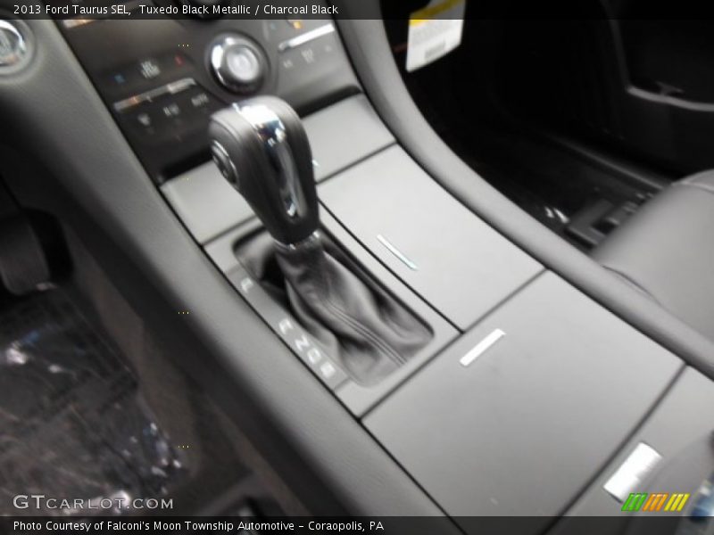 Tuxedo Black Metallic / Charcoal Black 2013 Ford Taurus SEL