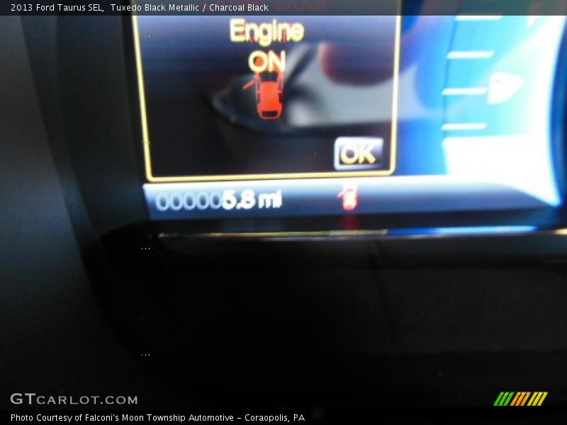 Tuxedo Black Metallic / Charcoal Black 2013 Ford Taurus SEL