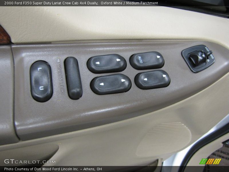 Controls of 2000 F350 Super Duty Lariat Crew Cab 4x4 Dually