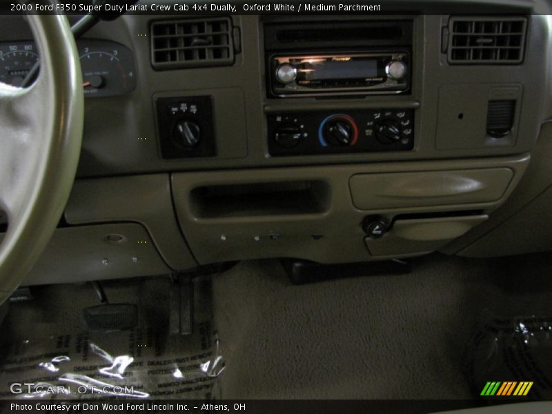 Oxford White / Medium Parchment 2000 Ford F350 Super Duty Lariat Crew Cab 4x4 Dually