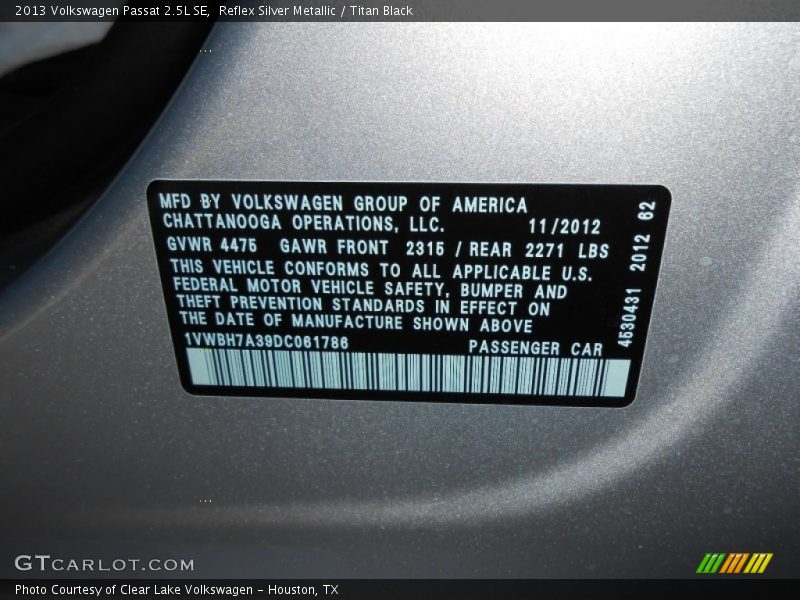 Reflex Silver Metallic / Titan Black 2013 Volkswagen Passat 2.5L SE