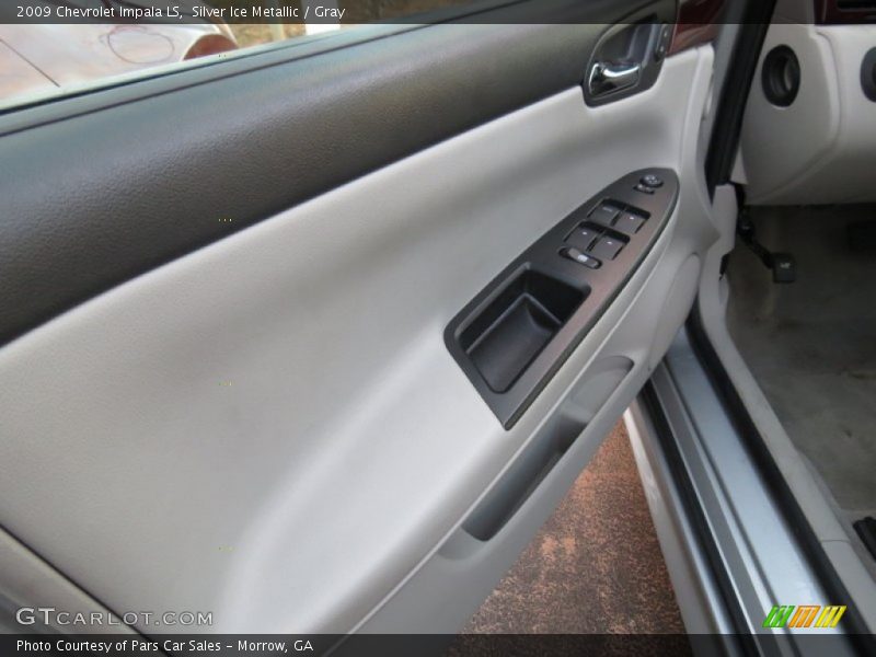 Silver Ice Metallic / Gray 2009 Chevrolet Impala LS