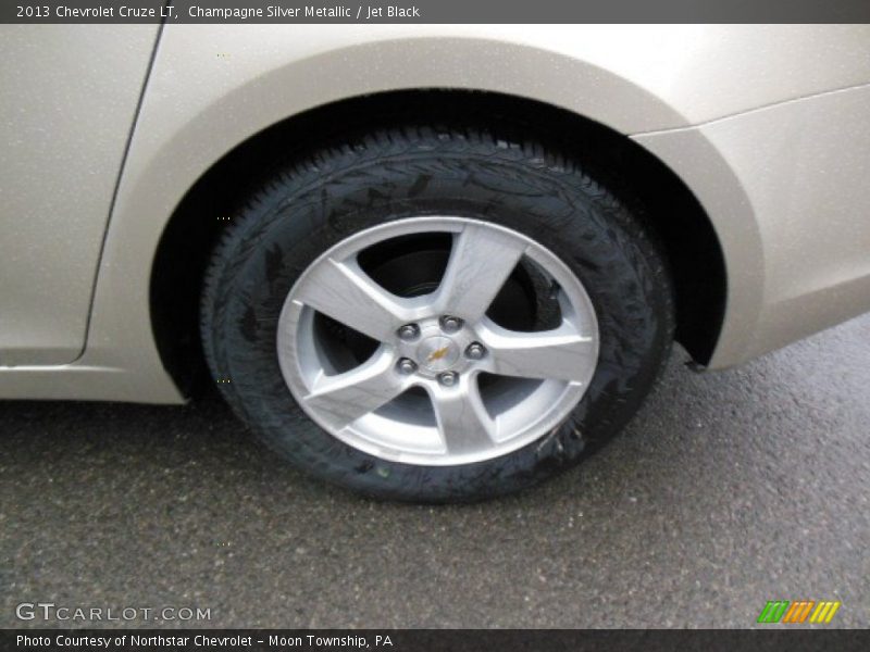 Champagne Silver Metallic / Jet Black 2013 Chevrolet Cruze LT