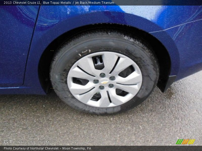 Blue Topaz Metallic / Jet Black/Medium Titanium 2013 Chevrolet Cruze LS