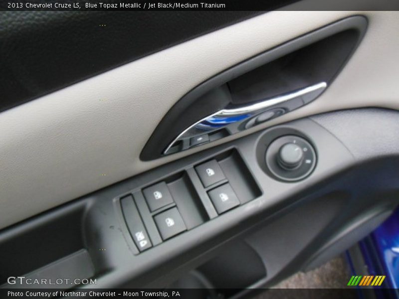 Blue Topaz Metallic / Jet Black/Medium Titanium 2013 Chevrolet Cruze LS