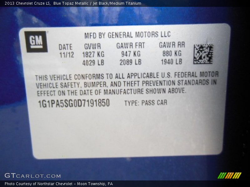 Blue Topaz Metallic / Jet Black/Medium Titanium 2013 Chevrolet Cruze LS