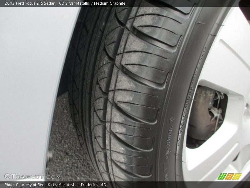 CD Silver Metallic / Medium Graphite 2003 Ford Focus ZTS Sedan