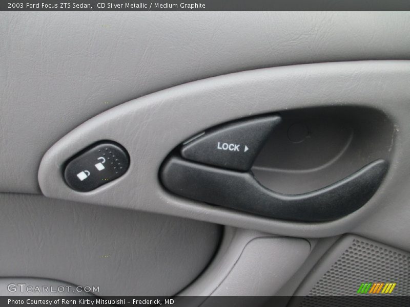 CD Silver Metallic / Medium Graphite 2003 Ford Focus ZTS Sedan