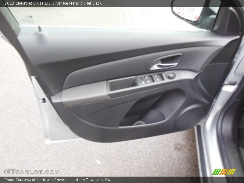 Silver Ice Metallic / Jet Black 2013 Chevrolet Cruze LT