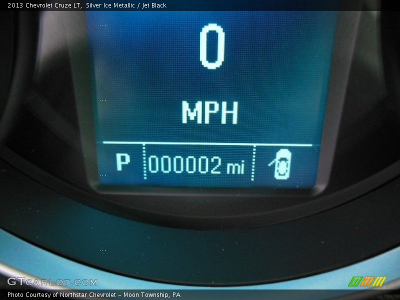 Silver Ice Metallic / Jet Black 2013 Chevrolet Cruze LT