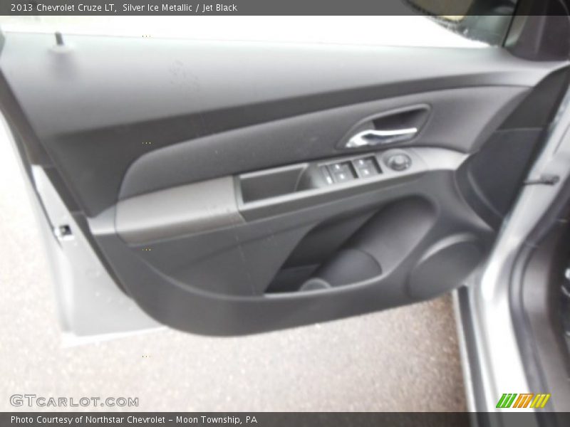 Silver Ice Metallic / Jet Black 2013 Chevrolet Cruze LT